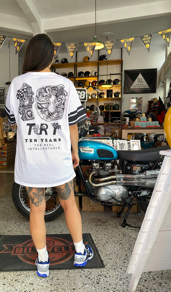 
                  
                    TRI "10TH ANNIVERSARY" - SHORT SLEEVE
                  
                